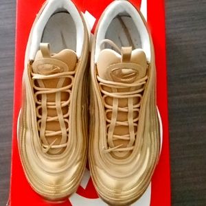 Meet your Posher, Jacquelyn